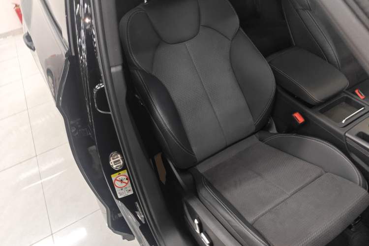 Used Audi Q5L Sportback 2023 40 TFSI Luxury Model Right Front Seat