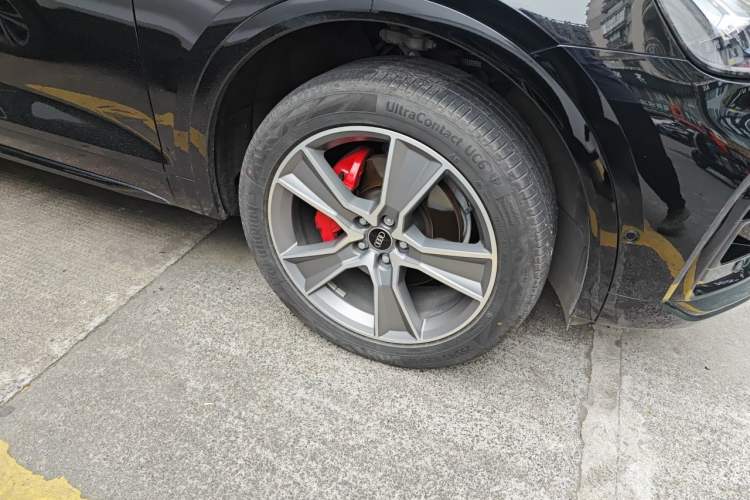 Used Audi Q5L Sportback 2023 40 TFSI Luxury Model Right Front Wheel Hub