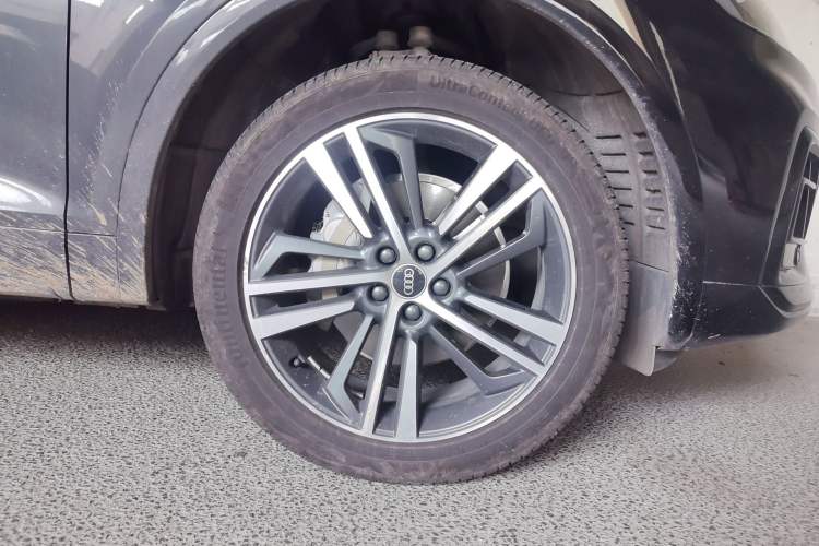 Used Audi Q5L Sportback 2023 40 TFSI Fashion Model Right Front Wheel Hub