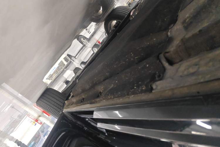 Used Audi Q5L Sportback 2023 40 TFSI Luxury Model Right Side Sill