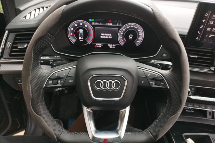 Used Audi Q5L Sportback 2023 40 TFSI Luxury Model Steering Wheel