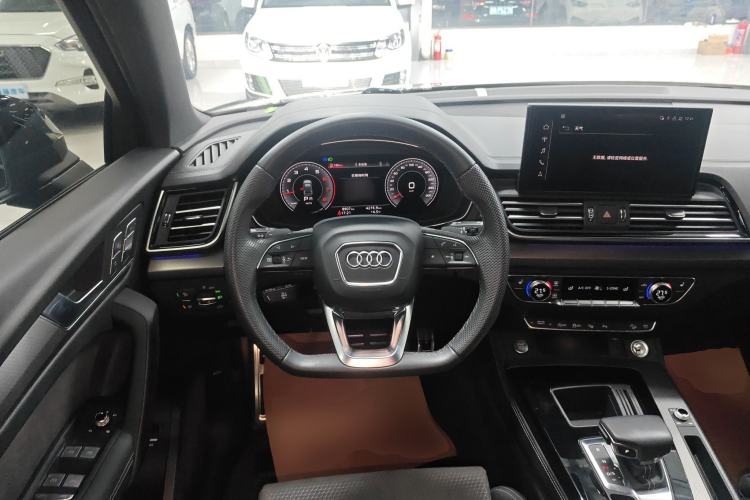 Used Audi Q5L Sportback 2023 40 TFSI Luxury Model Steering Wheel