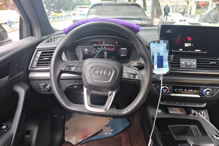Used Audi Q5L Sportback 2023 40 TFSI Luxury Model Steering Wheel