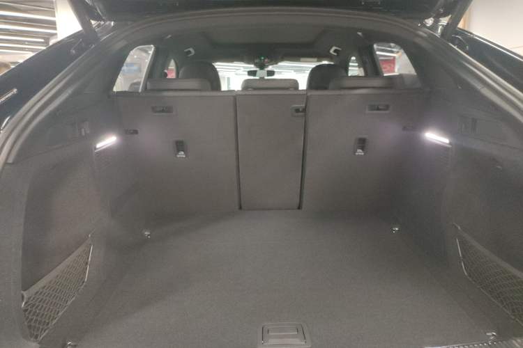 Used Audi Q5L Sportback 2023 40 TFSI Fashion Model Trunk