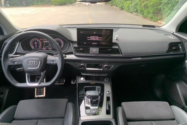 Used Audi Q5L Sportback 2023 40 TFSI Luxury Model Interior 3