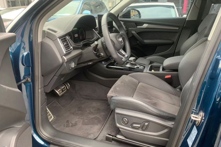Used Audi Q5L Sportback 2023 40 TFSI Luxury Model Interior 4