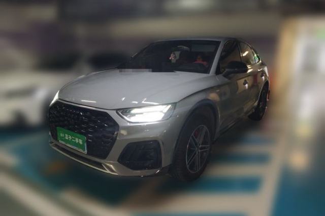 Ojetý Audi Q5L Sportback 2023 40 TFSI Fashion Model