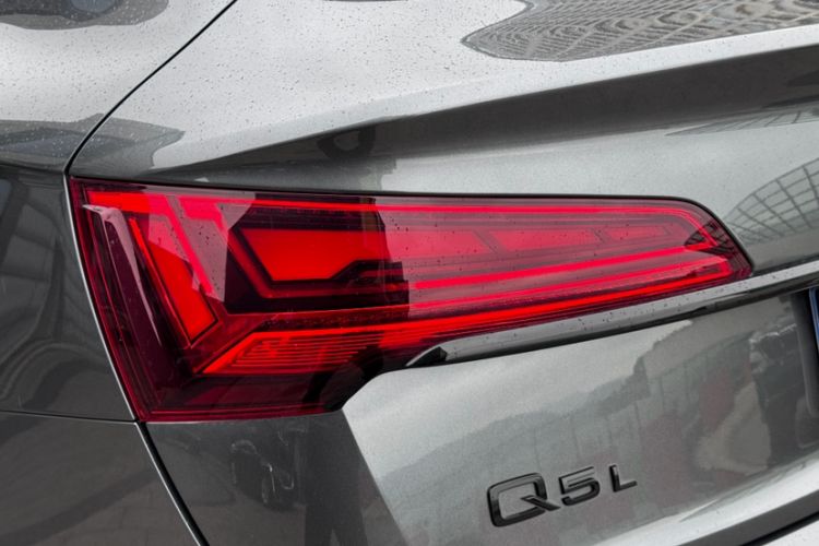 Used Audi Q5L Sportback 2023 40 TFSI Luxury Model Exterior 9