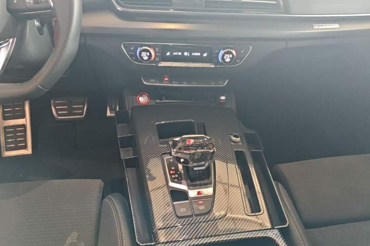 Used Audi Q5L Sportback 2023 40 TFSI Luxury Model Gear Lever