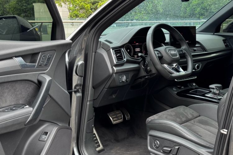 Used Audi Q5L Sportback 2023 40 TFSI Luxury Model Interior 3