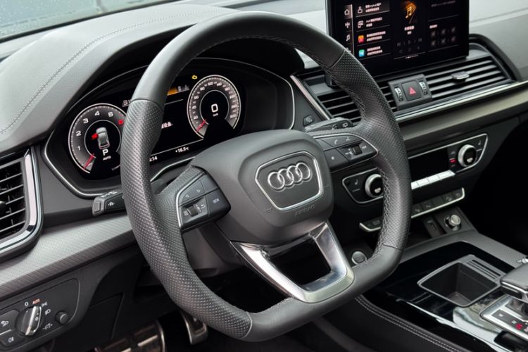 Used Audi Q5L Sportback 2023 40 TFSI Luxury Model Interior 5