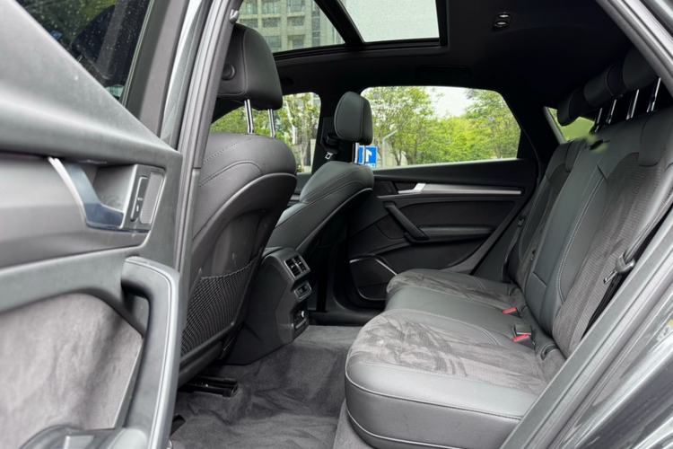 Used Audi Q5L Sportback 2023 40 TFSI Luxury Model Interior 8