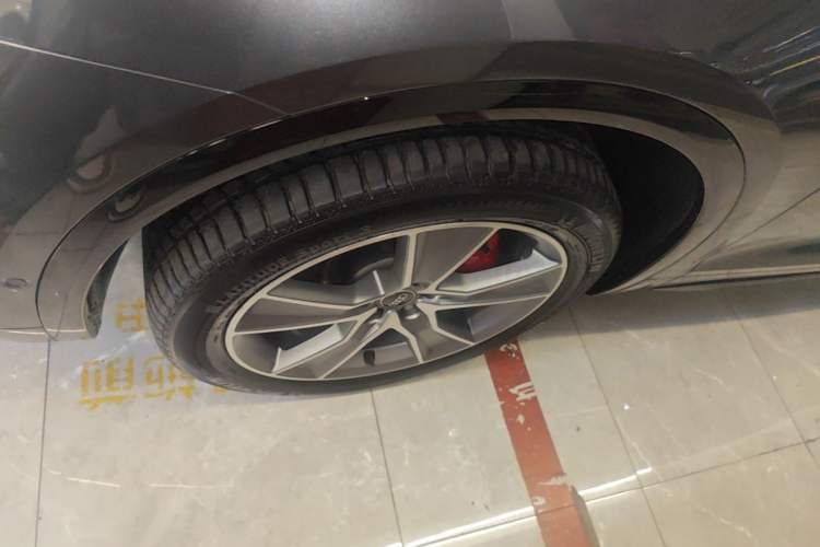 Used Audi Q5L Sportback 2023 40 TFSI Luxury Model Left Front Wheel Hub