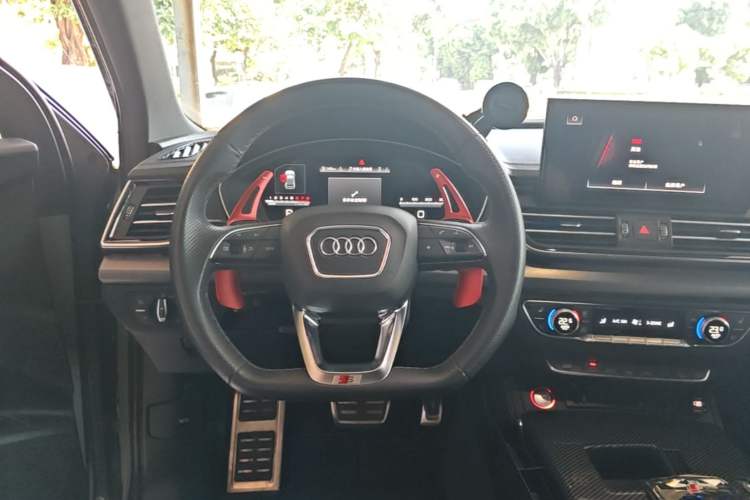Used Audi Q5L Sportback 2023 40 TFSI Luxury Model Steering Wheel