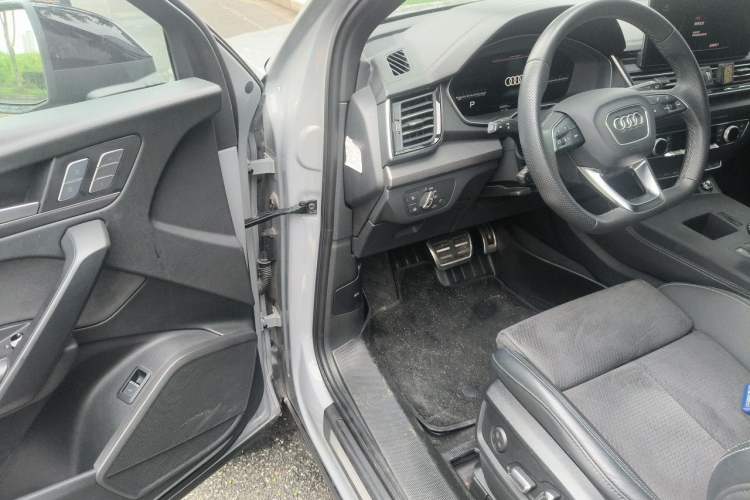 Used Audi Q5L Sportback 2023 40 TFSI Luxury Model Driver Seat