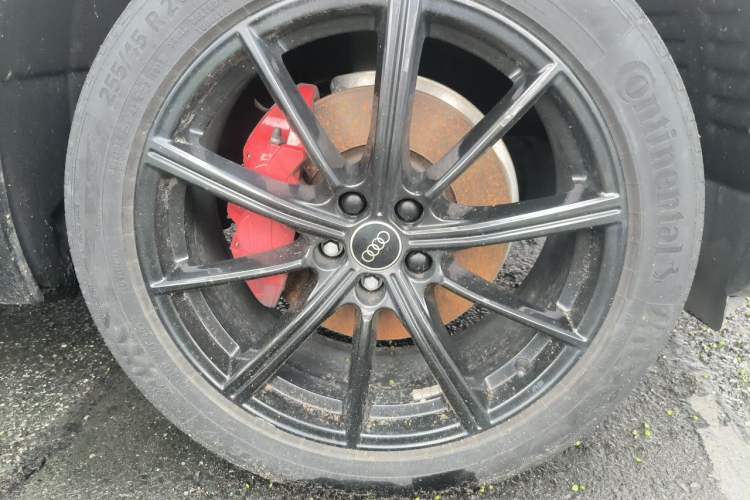 Used Audi Q5L Sportback 2023 40 TFSI Luxury Model Right Front Wheel Hub