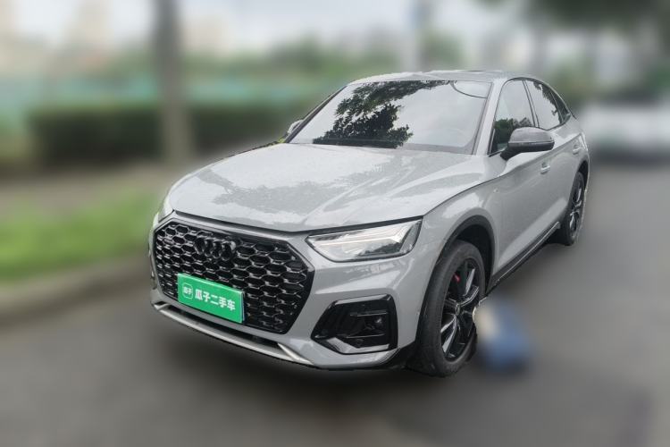 Used Audi Q5L Sportback 2023 40 TFSI Luxury Model Guazi used car, China used car export, Used car for sale, Used cars, Cheapest cars for sale
