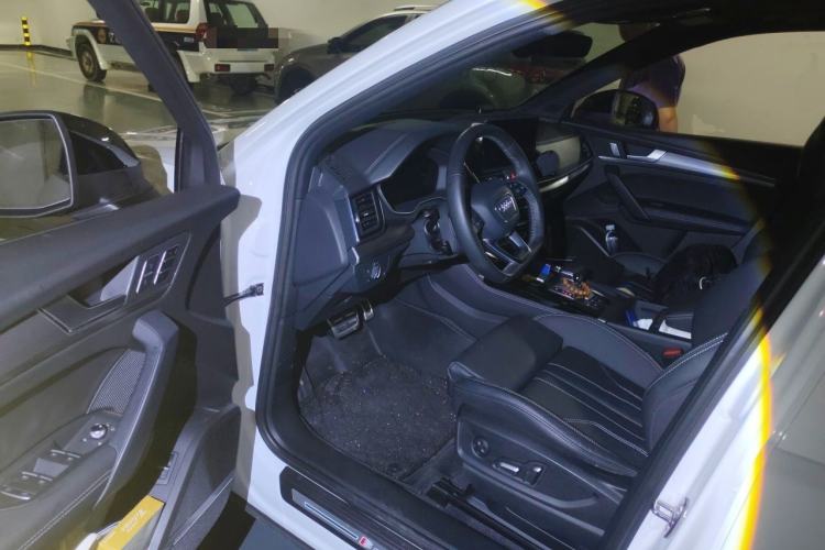 Used Audi Q5L Sportback 2023 45 TFSI Luxury Edition Driver Seat