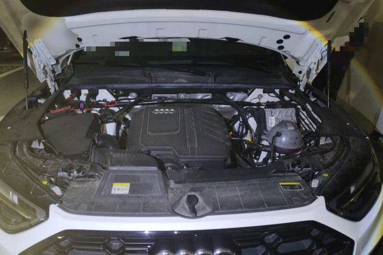 Used Audi Q5L Sportback 2023 45 TFSI Luxury Edition Engine Bay