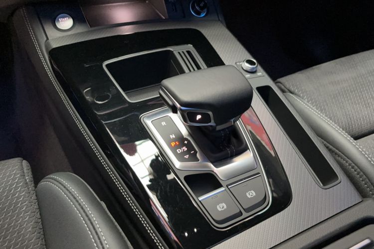 Used Audi Q5L Sportback 2023 40 TFSI Luxury Model Gear Lever