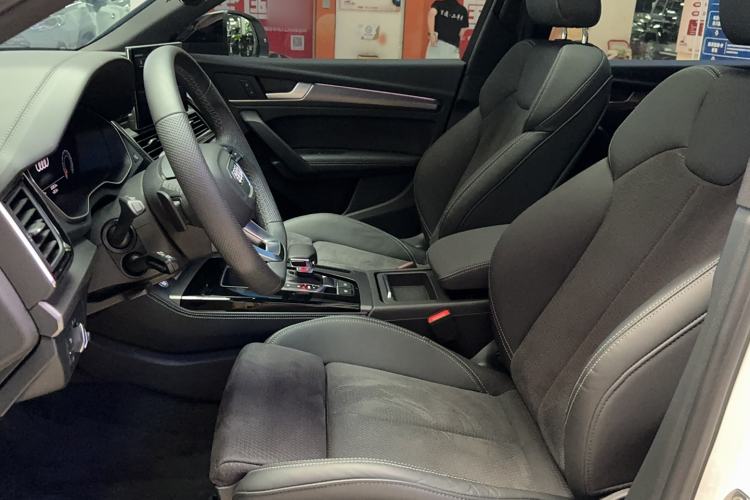 Used Audi Q5L Sportback 2023 40 TFSI Luxury Model Interior 2