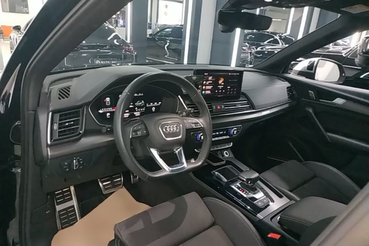 Used Audi Q5L Sportback 2024 45 TFSI Luxury Edition Center Console