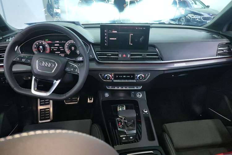 Used Audi Q5L Sportback 2024 45 TFSI Luxury Edition Center Console