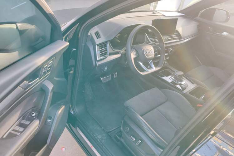 Used Audi Q5L Sportback 2024 40 TFSI Luxury Edition Driver Seat