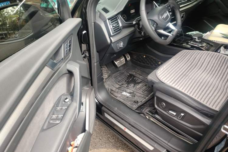 Used Audi Q5L Sportback 2024 40 TFSI Luxury Edition Driver Seat