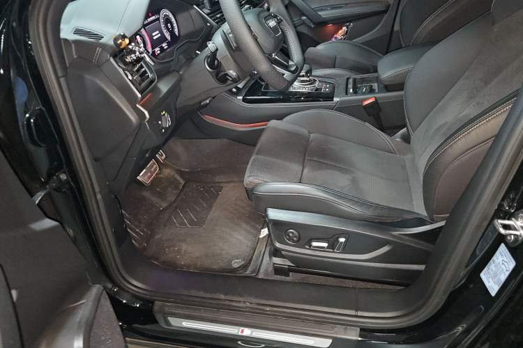 Used Audi Q5L Sportback 2024 40 TFSI Luxury Edition Driver Seat