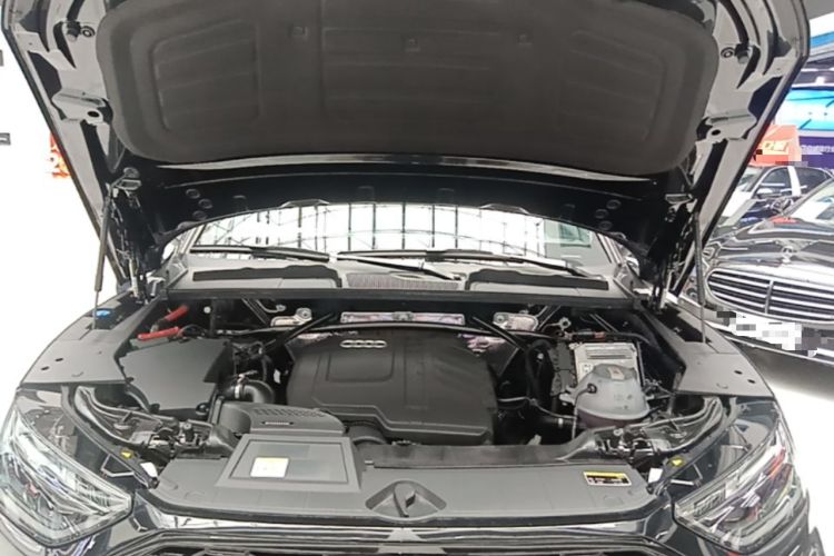 Used Audi Q5L Sportback 2024 40 TFSI Luxury Edition Engine Bay
