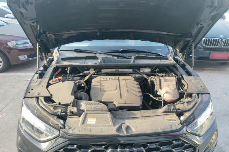 Used Audi Q5L Sportback 2024 40 TFSI Luxury Edition Engine Bay
