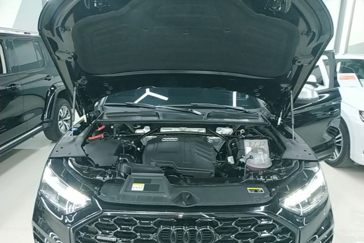 Used Audi Q5L Sportback 2024 45 TFSI Luxury Edition Engine Bay