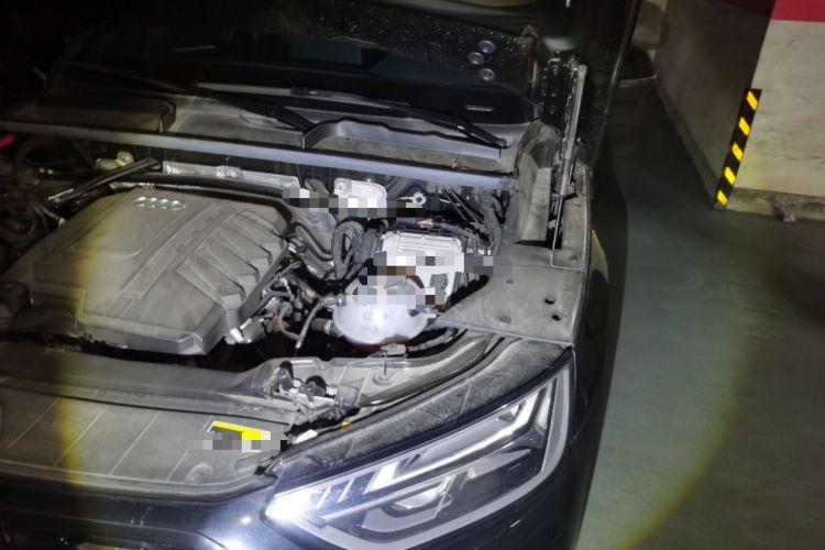 Used Audi Q5L Sportback 2024 40 TFSI Luxury Edition Engine Bay Left