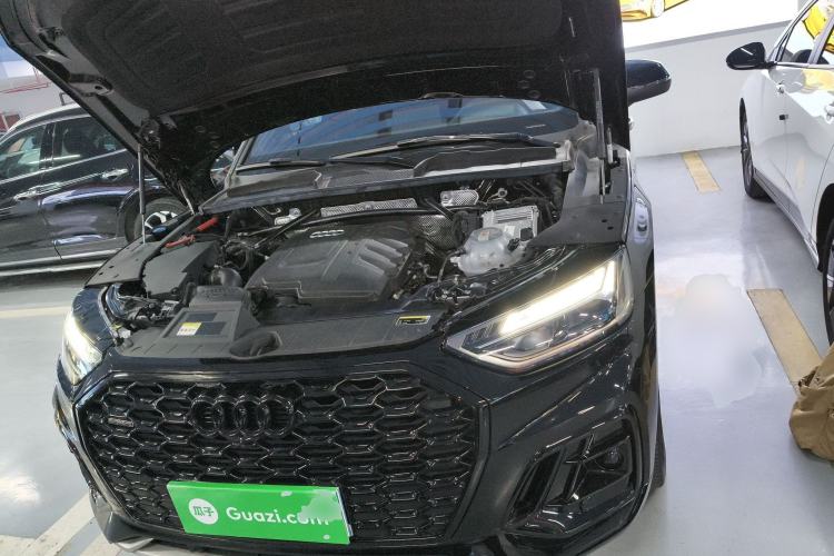 Used Audi Q5L Sportback 2024 40 TFSI Luxury Edition Engine Bay