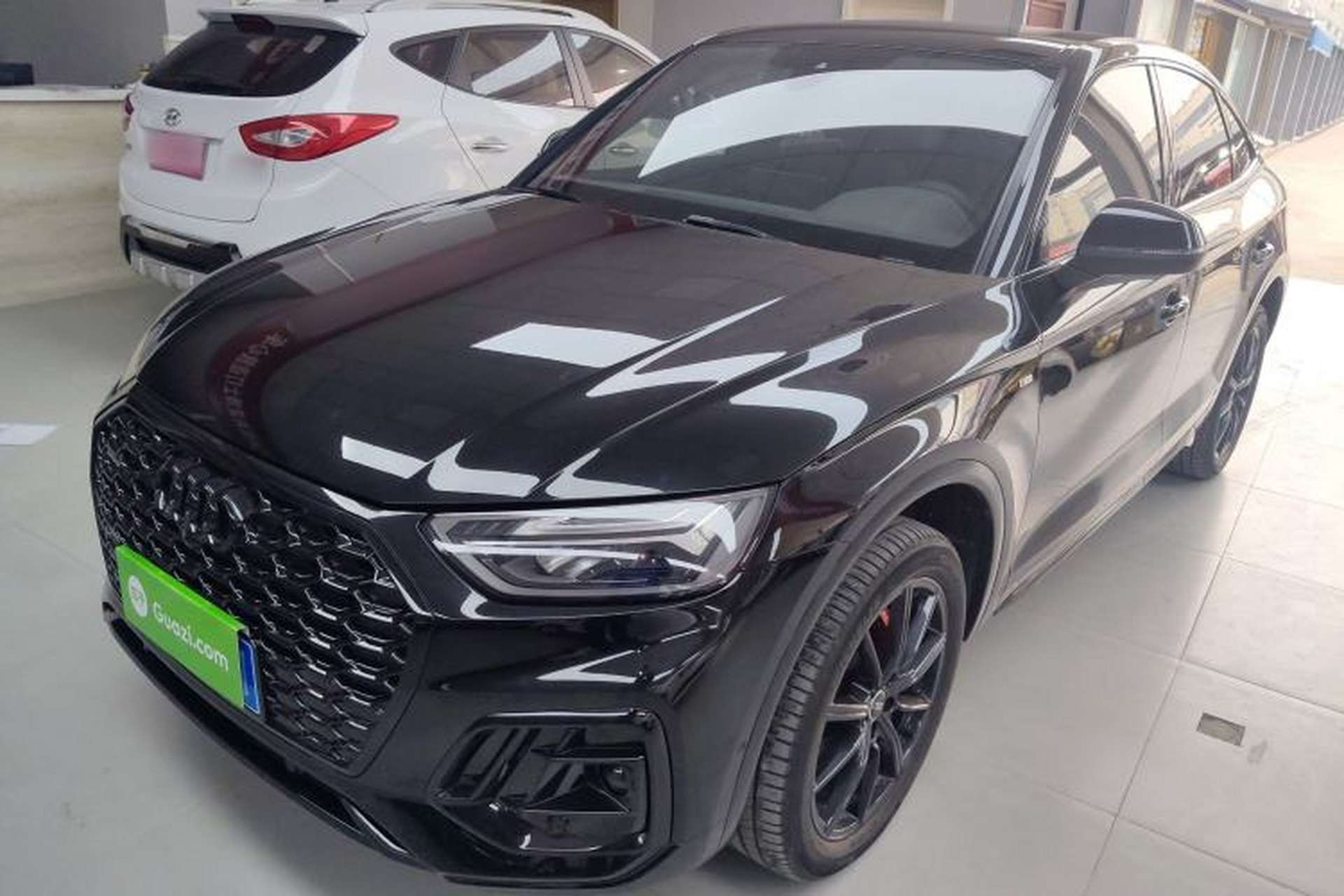 Used Audi Q5L Sportback 2024 40 TFSI Luxury Edition Front Left 45 Deg