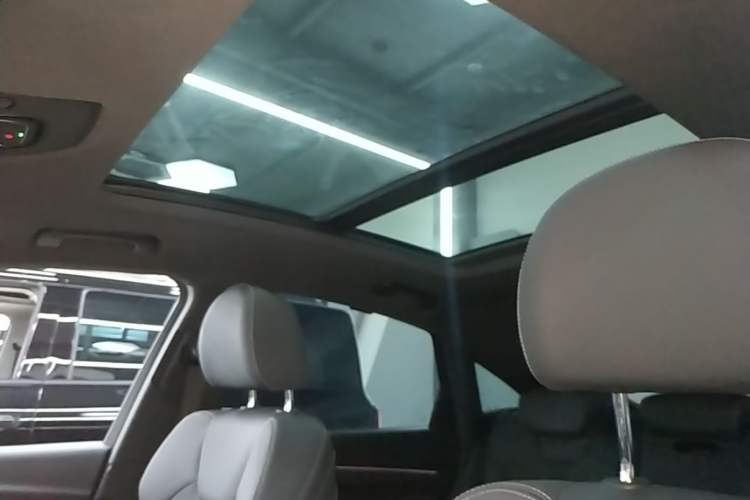 Used Audi Q5L Sportback 2024 45 TFSI Luxury Edition Headliner