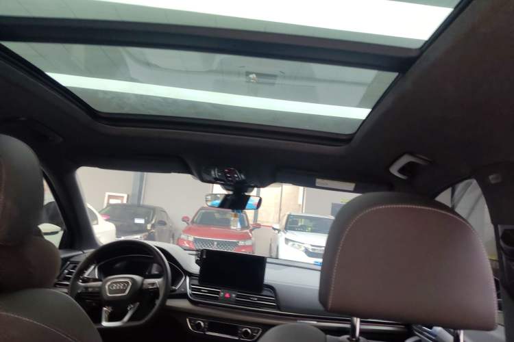 Used Audi Q5L Sportback 2024 40 TFSI Luxury Edition Headliner