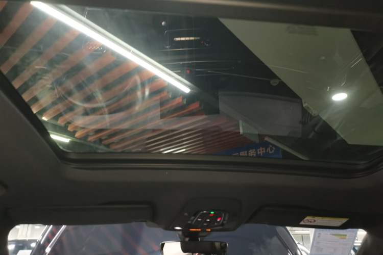 Used Audi Q5L Sportback 2024 40 TFSI Luxury Edition Headliner