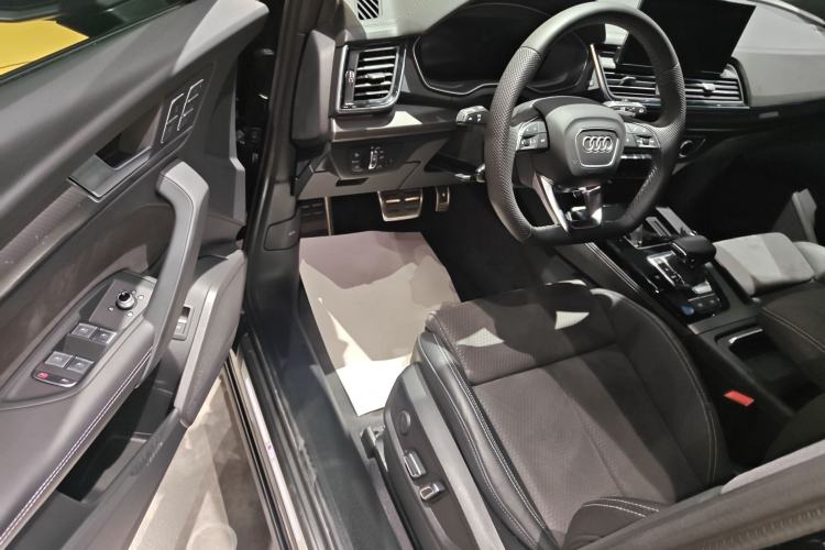 Used Audi Q5L Sportback 2024 40 TFSI Luxury Edition Interior 3