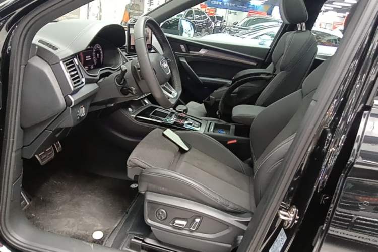 Used Audi Q5L Sportback 2024 40 TFSI Luxury Edition Left Front Seat