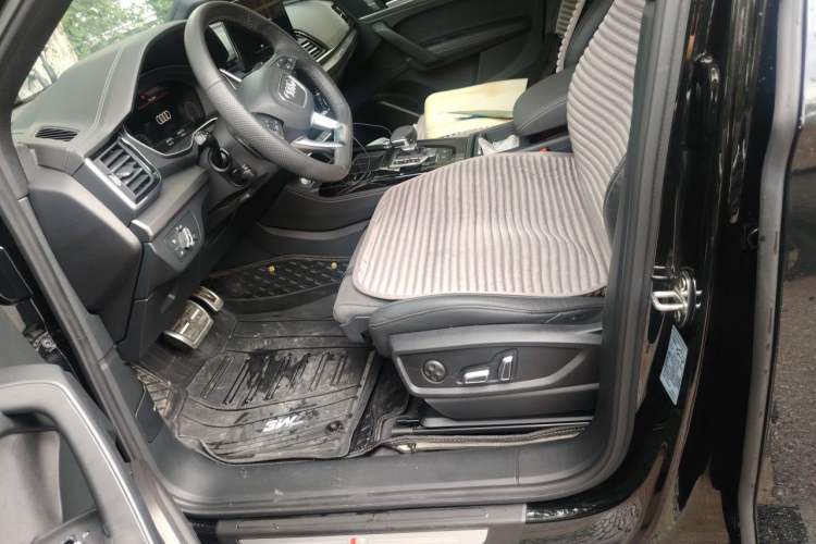 Used Audi Q5L Sportback 2024 40 TFSI Luxury Edition Left Front Seat