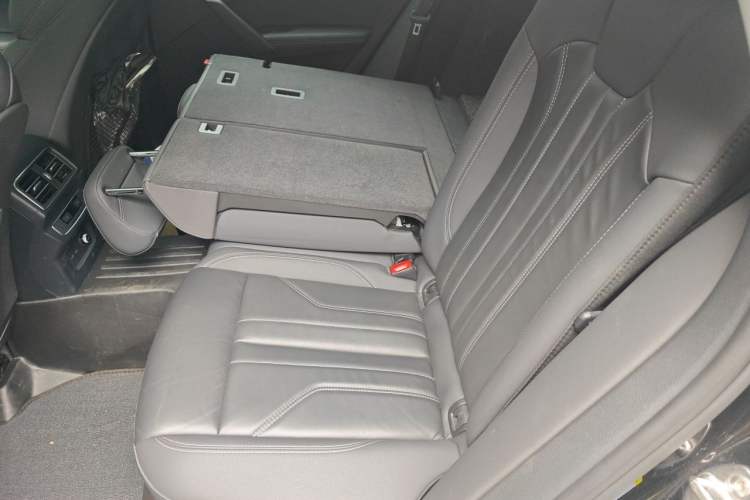 Used Audi Q5L Sportback 2024 40 TFSI Fashion Version Left Rear Seat