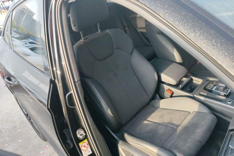 Used Audi Q5L Sportback 2024 40 TFSI Luxury Edition Right Front Seat