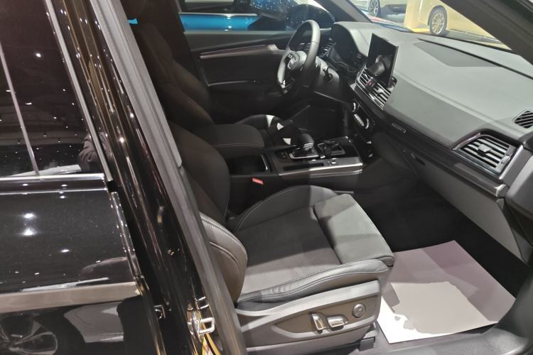 Used Audi Q5L Sportback 2024 40 TFSI Luxury Edition Right Front Seat
