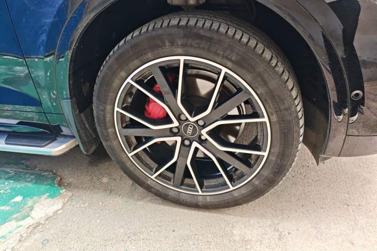 Used Audi Q5L Sportback 2024 45 TFSI Luxury Edition Right Front Wheel Hub