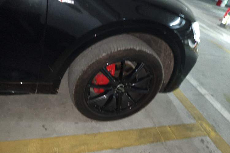 Used Audi Q5L Sportback 2024 40 TFSI Luxury Edition Right Front Wheel Hub
