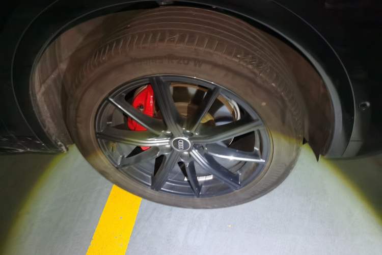 Used Audi Q5L Sportback 2024 40 TFSI Luxury Edition Right Front Wheel Hub