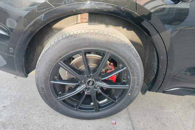 Used Audi Q5L Sportback 2024 40 TFSI Luxury Edition Right Rear Wheel Hub