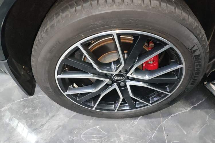 Used Audi Q5L Sportback 2024 45 TFSI Luxury Edition Right Rear Wheel Hub